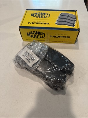 New Mopar 2AMV3001AA Front Disc Brake Pad Set 2012 Challenger 300 2013 Charger 