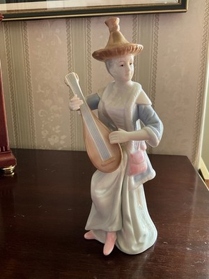 kpm berlin Porzellan Figur Dame spielt Laute Ornament Sammlerstück