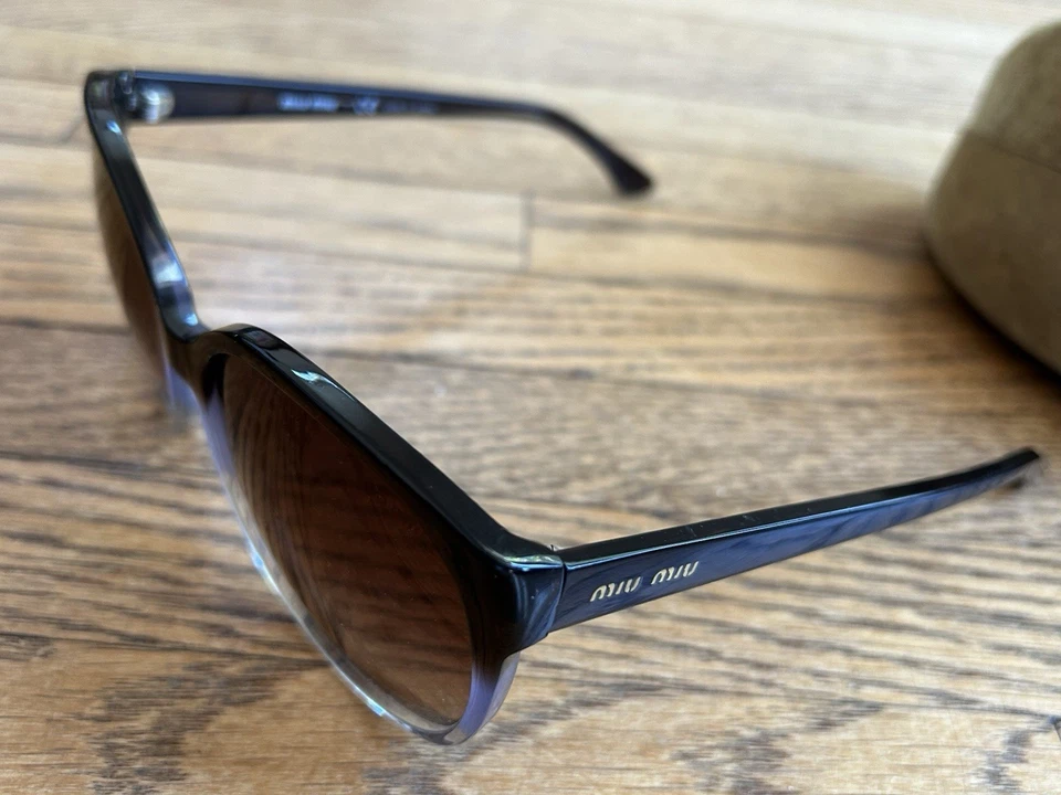 Miu Miu Women’s Sunglasses Vintage 2000’s In Case Authentic - Image 4 of 4