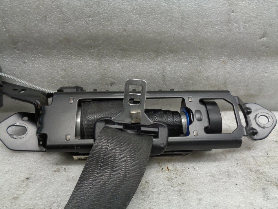 Retractor de cinturón de seguridad delantero derecho Volvo S60 2005-2009 negro OEM DK909199 Foto 4 de 4