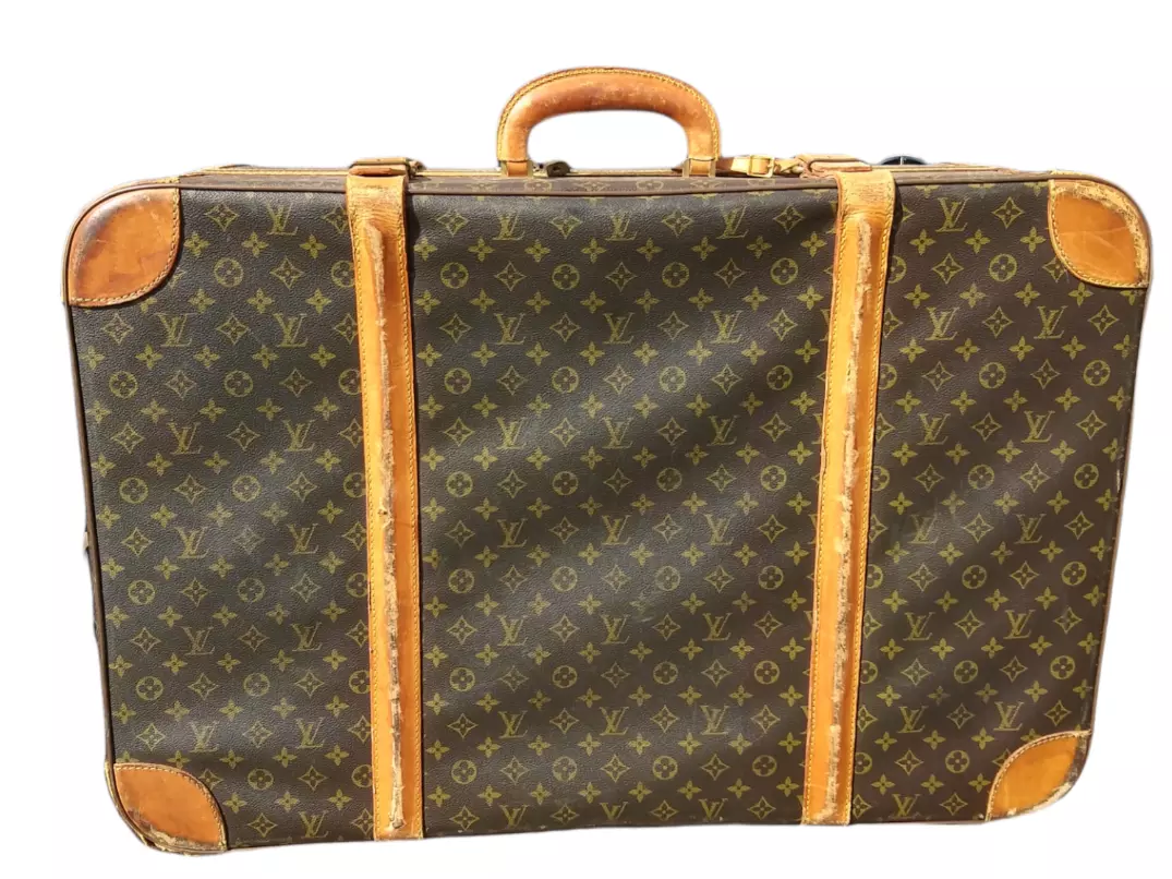 Lot - Pr. Louis Vuitton Monogram Large Vintage Suitcases