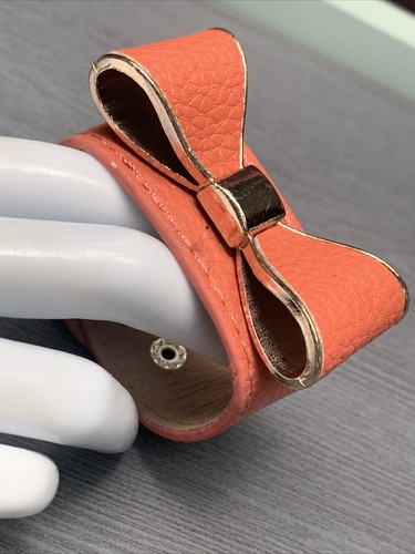Women Bracelet Wide Coral Bow Leather Cuff Snap Gold Tone Trim - Picture 2 of 8