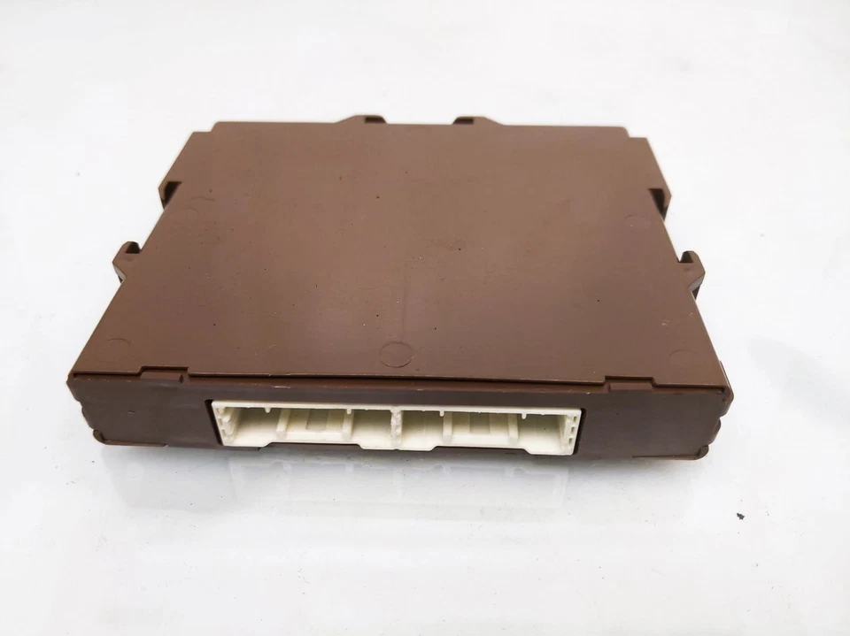 Unidad de control de fuente de alimentación Scion TC 2011-2016 - 89670-21020 Foto 2 de 4