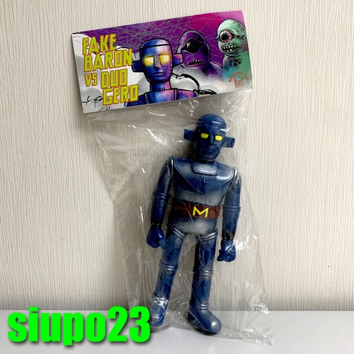 Impresionante Figura Sofubi Juguete FAKE BARON T28 Color Edición Limitada - Imagen 4 de 5