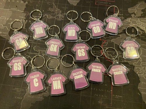 Personalised Football Shirt Keyring - Double sided - Any name colour number - Picture 11 of 13