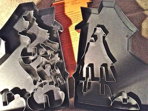 ¡HALLOWEEN! CORTADORES DE COCINA PARA NIÑOS WS USADOS EN EXCELENTE ESTADO 07 Calabaza Casa Embrujada Bruja Gato CAJA ORIGINAL - Imagen 2 de 4