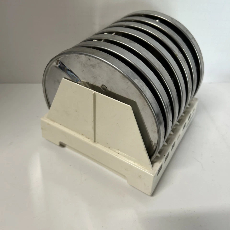 Cuisinart DLC-8 Food Processor Disc Blade Set of 7 Blades Holder - Image 3 of 4