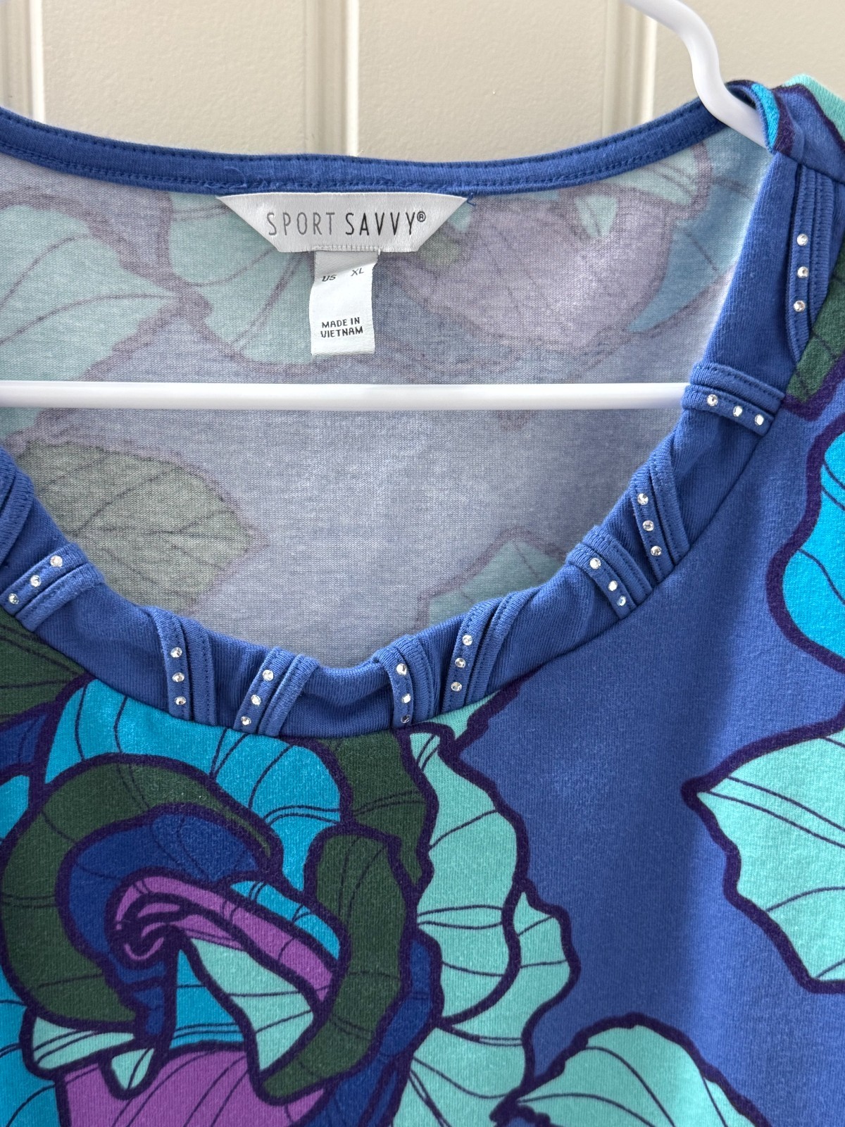 Sport Savvy Printed Knit Top with Studded neckline Blue Floral X Lrg
