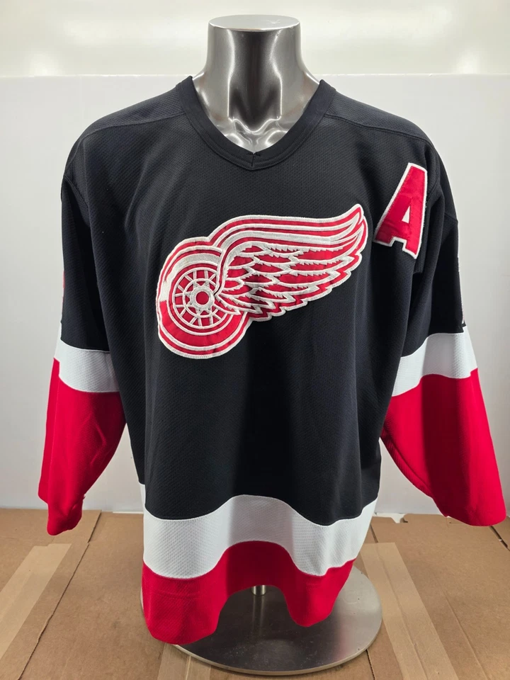 Camiseta Vintage Detroit Red Wings Brendan Shanahan Preta Rara Tamanho XL - Imagem 2 de 4