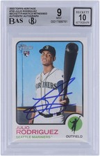Julio Rodriguez Mariners Signed 2022 Topps Heritage #700 BAS 9/10 Rookie Card