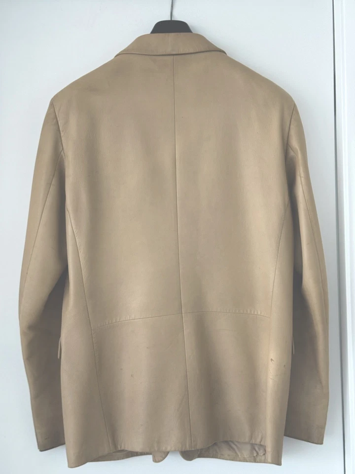 Chaqueta deportiva de cuero vintage de alta costura Gianni Versace precio de venta sugerido por el fabricante $5,000 Foto 4 de 4