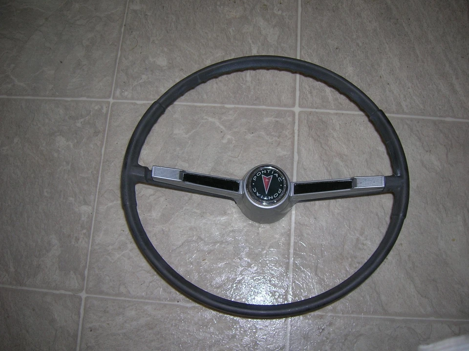 1966 庞蒂亚克 A 身体(GTO、柠檬、暴风雨)喇叭条带帽 — 第 4/4 张图片