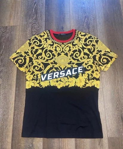 Versace Mens Small Designer Vintage Style Tee Shirt MINT CONDITION RARE FASHION