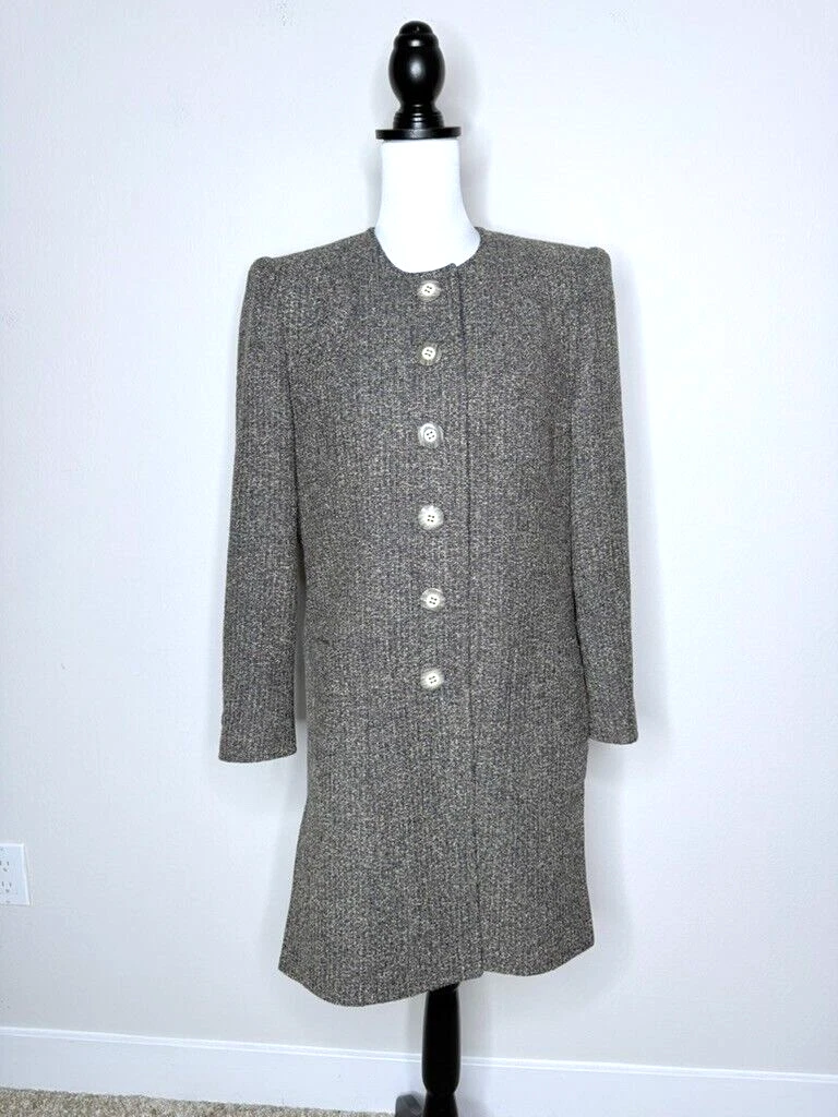 Jeanette Miner Chanel Inspo cappotto lana vintage tweed Francia Parigi blazer tranquillo lusso