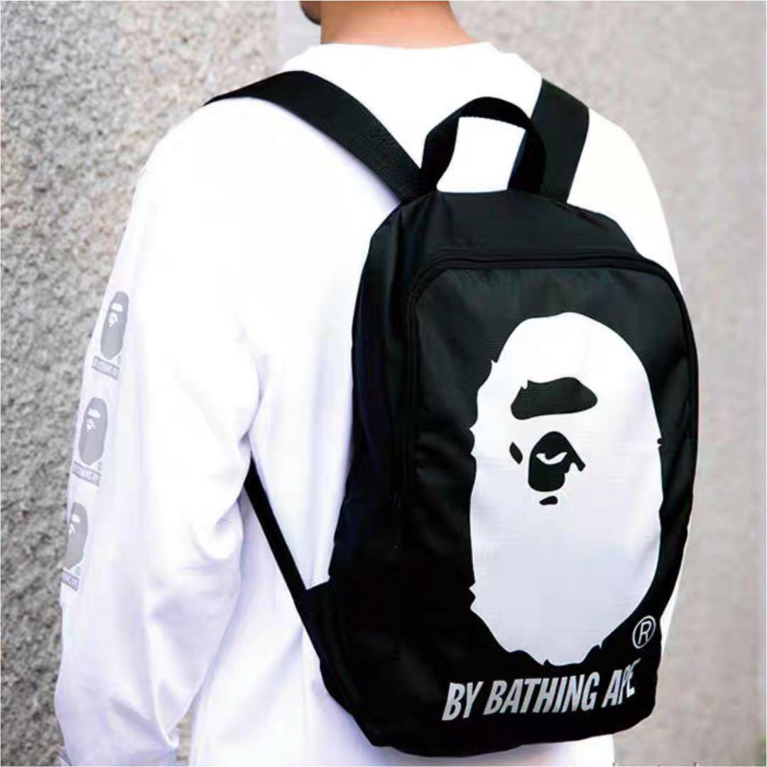 A BATHING APE ブラックバックパック A Bathing Ape® Leather Backpack - Black | Editorialist