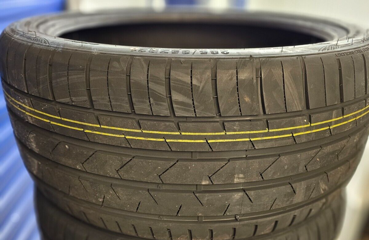 送料無料！2021年製KUSTONE Passion P9S 275/30R20 2X NEW KUSTONE P9S PASSION 275/30 ZR20 XL 97W A1 275 30 20 2753020