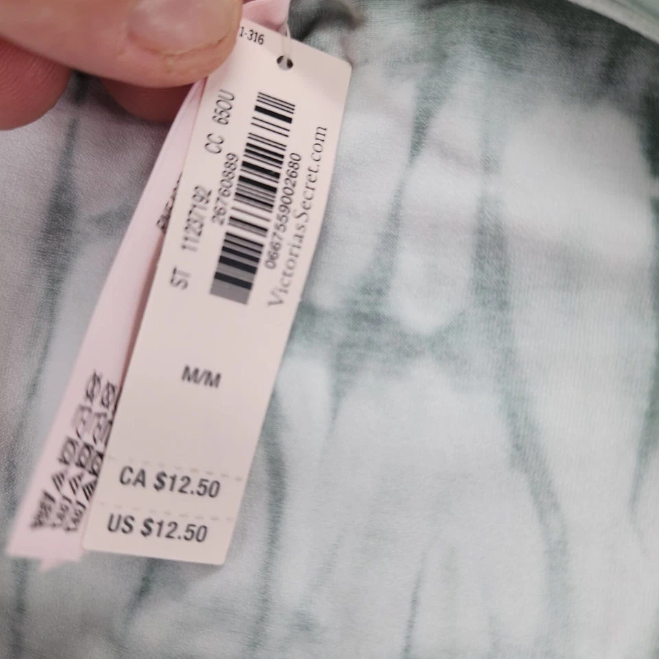 Calcinha Victoria Secret feminina média menino curta verde tingida - Imagem 4 de 4