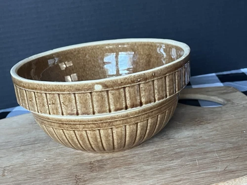 Vintage 8” Yellow Ware Beehive Ribbed Bowl Tan Stoneware Crock Pottery USA