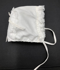 Vintage Babys Girls White Lace Bonnet flowers on top size Newborn