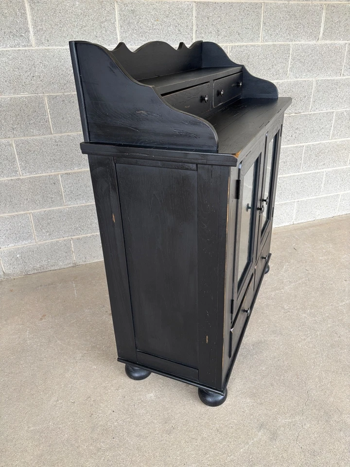 ARMARIO BROYHILL ÁTICO RELIQUIAS ROBLE EBONIZADO GELATINA - HUTCH Foto 3 de 4