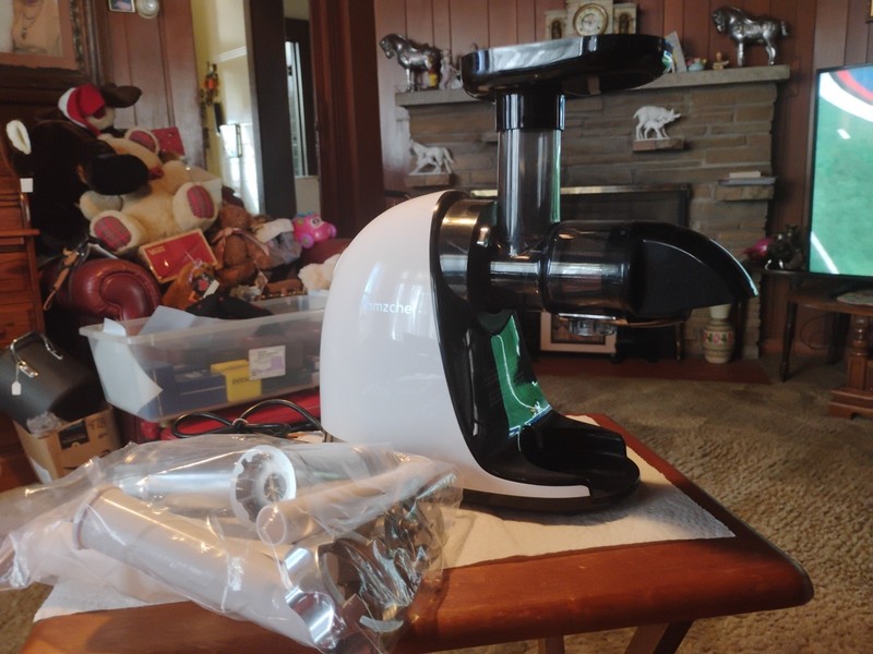 AMZCHEF SLOW JUICER