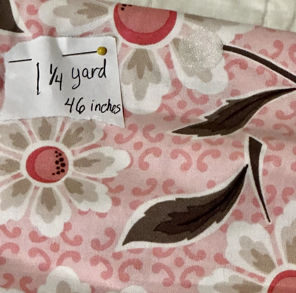 Lori Holt Bee in my Bonnet Fabric Riley Blake designs Pink DAISY 1 yard +9in - Image 3 of 4