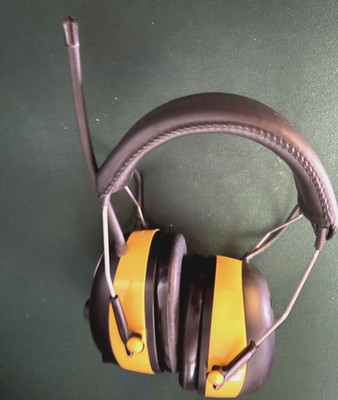 3M Tekk Protection Work Tunes AM/FM Radio Headphones Black And Yellow Tested