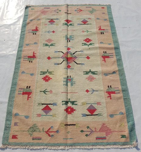 Vintage Traditional Handcrafted Turkish Kilim Rug for Home Décor 178x119 cm