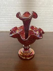 STUNNING VTG Red Iridescent Diamond Lace Single Horn Art Glass Epergne 10"H