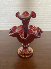 STUNNING VTG Red Iridescent Diamond Lace Single Horn Art Glass Epergne 10"H