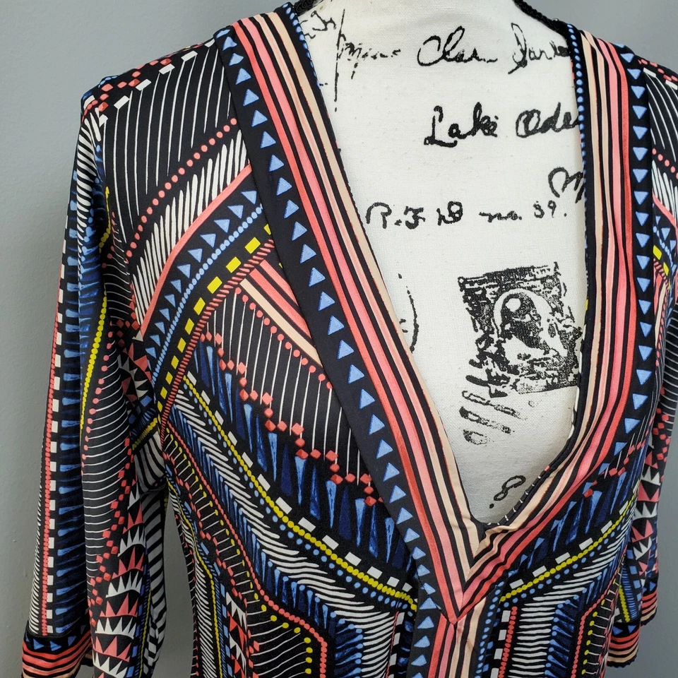 Платье цельнокроеное женское Bar III большое мульти ацтекский принт эластичное с длинным рукавом вырез V-образный вырез - Изображение 3 из 4