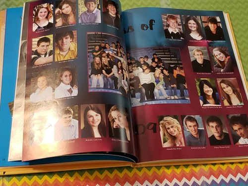 LINCOLN LUTHERN MIDDLE/SENIOR HIGH SCHOOL, YEARBOOK, 2009, NEBRASKA, VOLUME 13 - Picture 5 of 6