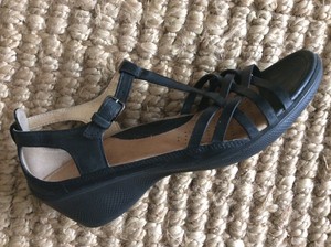 ecco comfort sandals