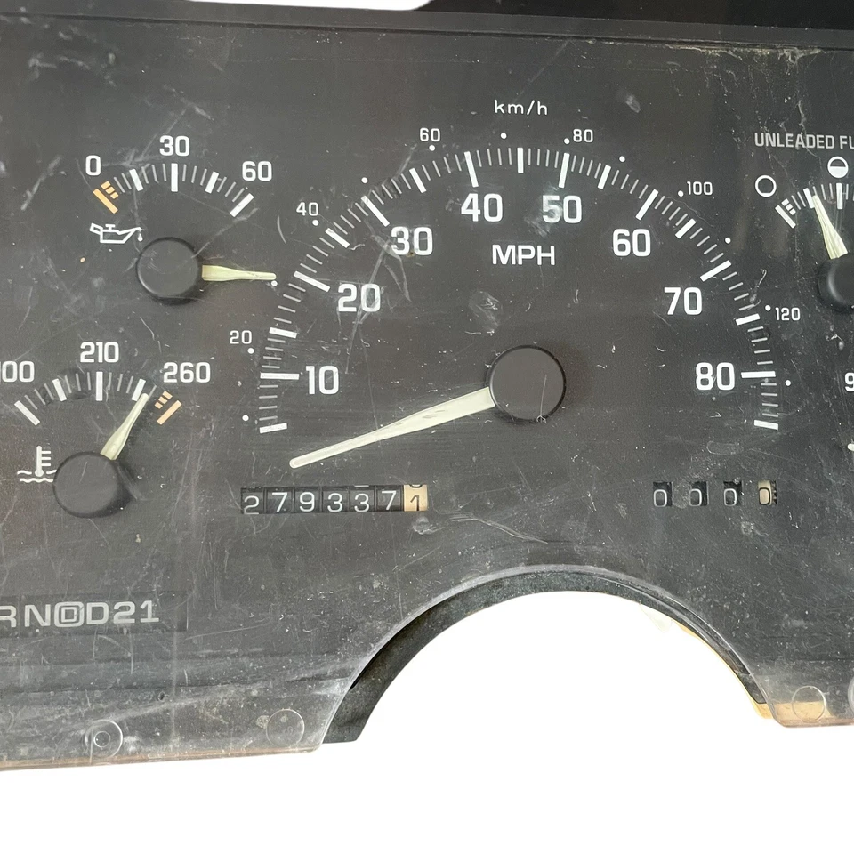 1992 1993 1994 Chevy GMC C1500 Truck Tahoe Suburban Gauge Instrument Cluster - Image 2 of 4
