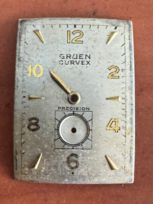 VINTAGE GRUEN CURVEX DIAL W/ HOUR WHEEL MEASURES 26.5 X 19.10 MM