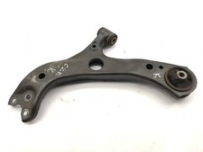 TOYOTA Corolla Kombi E21 Vorne Unten Links Querlenker 1.8 23480351