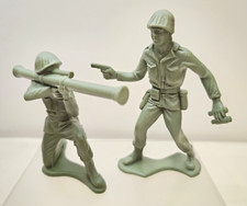 Vintage Tim-Mee Toys 4  -5  Green Army Men Toy Soldiers Lot of 2 - USA 1340