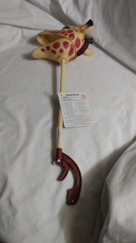 Wild Republic Giraffe Pincher - Picture 3 of 16