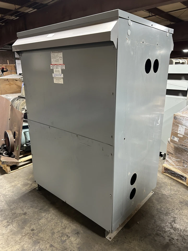 Transformador Square D 550T145HCUDITSW1 550kVA 460V 460Y/265V 690A 3PH Tipo 2 Foto 4 de 4