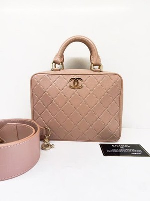Chanel Vanity Case Pink Quilted Leather Light Gold Chain Bag 19cm 29 Series