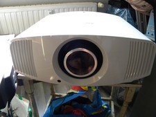Sony VPL VW270ES Native 4K HDR/HLG Beamer (Ko...