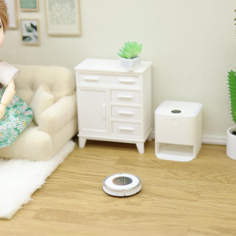 1:12 Scale Miniature Robot Vacuum Toy