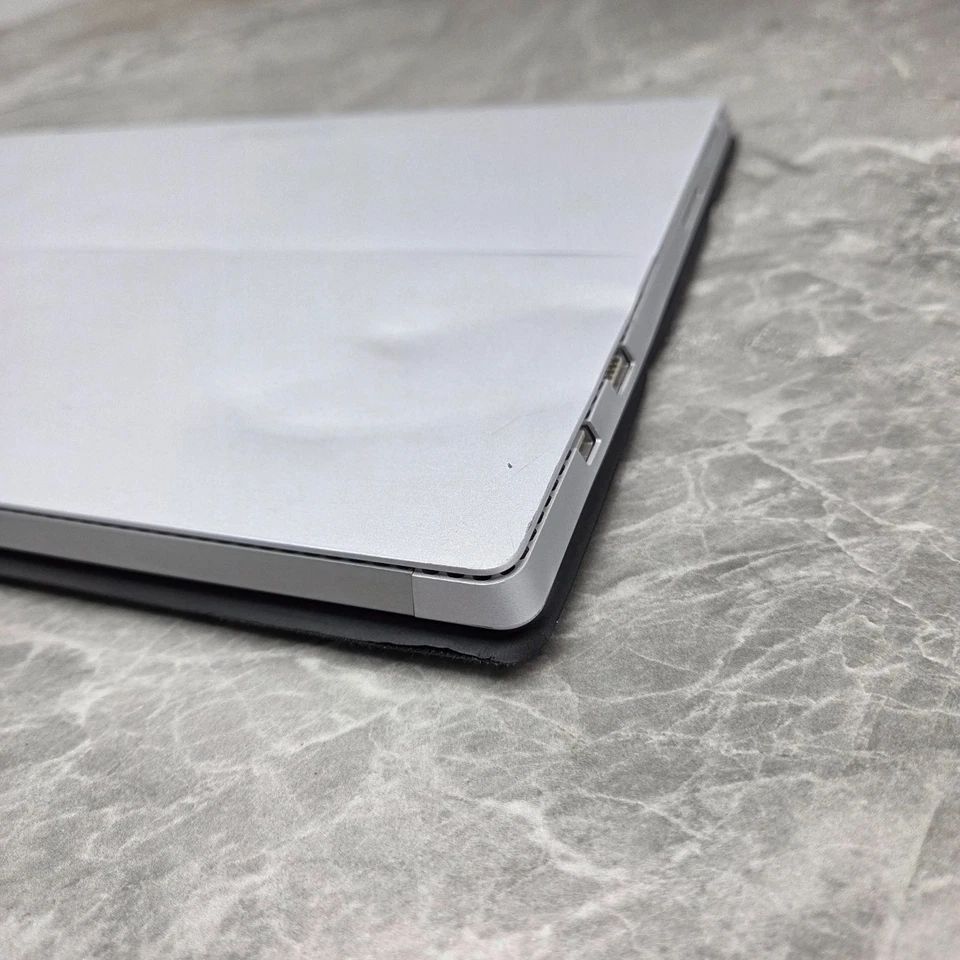 Microsoft Surface Pro 3 Model 1631 i5-4300U 4th Gen 2.5GHz 8GB/256 SSD 12" 1440P - Image 4 of 4