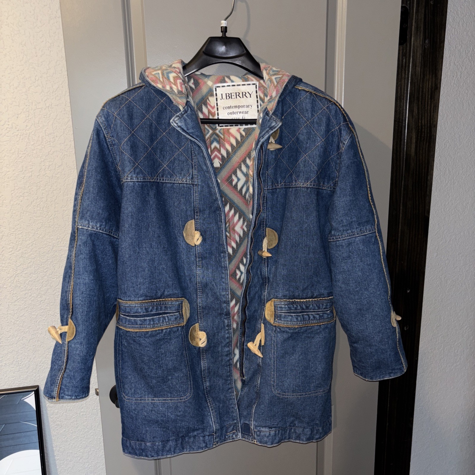 J. Berry Size M denim  Coat Fleece Blanket Lined Toggle Buttons VINTAGE & RARE