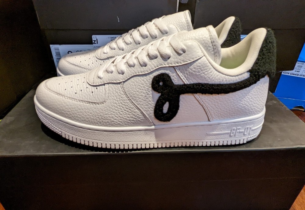 John Geiger GF-01 White Pebbled Leather Black Chenille GF 01