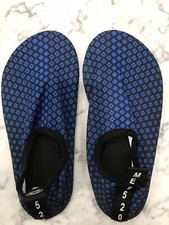 Water Shoes Aqua Socks Neoprene Skin Swim Beach Boys 4/4.5 NEW