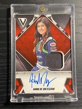 2019 Panini Victory Lane Racing Hailie Deegan Patch Autograph Card Auto No. SSHD