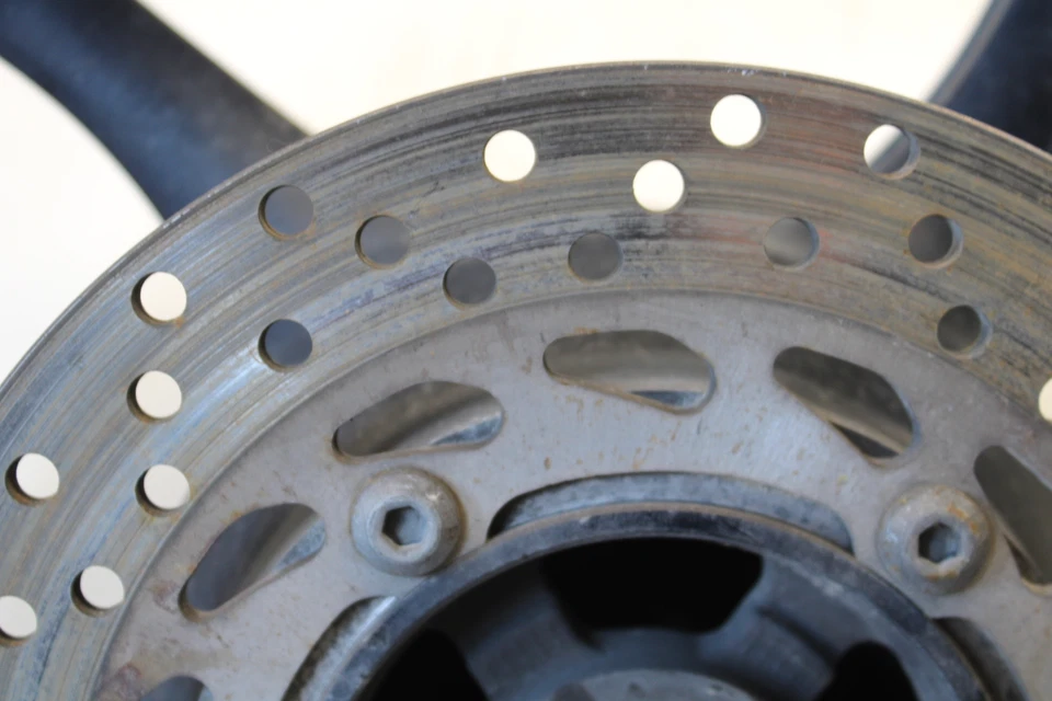 09-15 LLANTA TRASERA YAMAHA FZ6R BB686 Foto 4 de 4