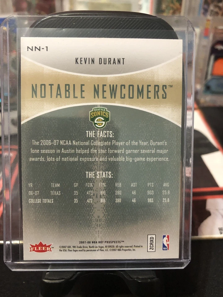 Tarjeta de novato Fleer Hot Prospects Notable Newcomers #NN-1 2007-08 Kevin Durant radiocontrol Foto 2 de 2