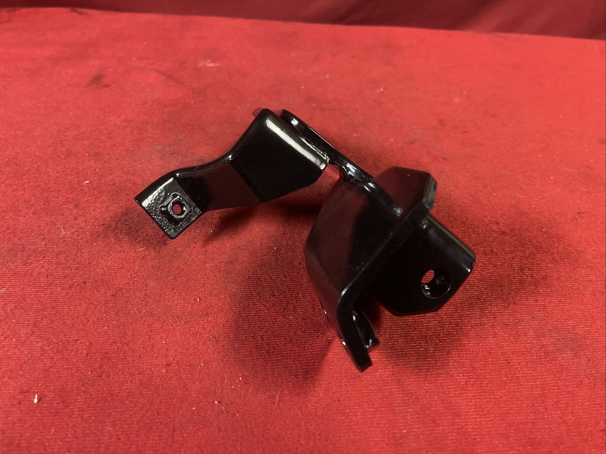 1984-1986 Nissan 300ZX Z31 Fuel Injector Rail Cooling Fan Mount